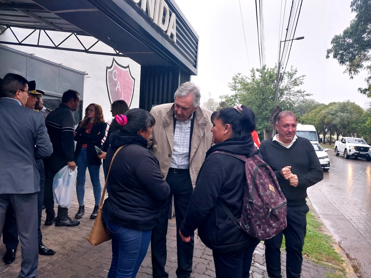 📍En Estación Juarez Celman, junto a la vicegobernadora electa, <a href="/myriprunotto/">Myrian Prunotto</a> y las autoridades de <a href="/PoliciaCbaOf/">Policía de Córdoba</a>, participamos de la recategorizacion de la Comisaría local.

Asimismo, desde el <a href="/gobdecordoba/">Gobierno de Córdoba</a>, a través del @mingobysegcba, entregamos dos camionetas 🚔0 km,