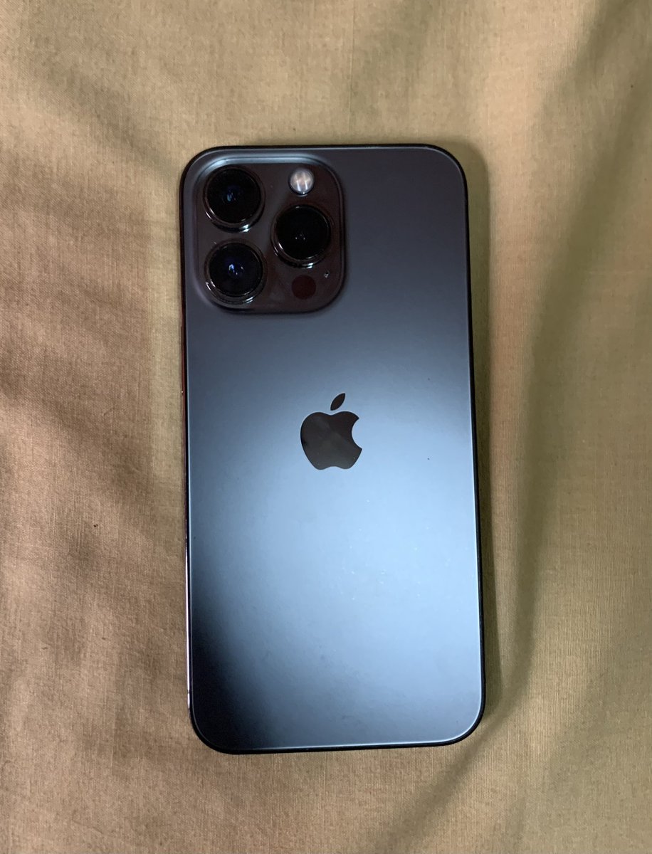 manouchoukie's tweet photo. iPhone 13 Pro à vendre 

Batterie :85% Tout le reste est clean 

Yaoundé . 😈😈 https://t.co/qGMaFFg294