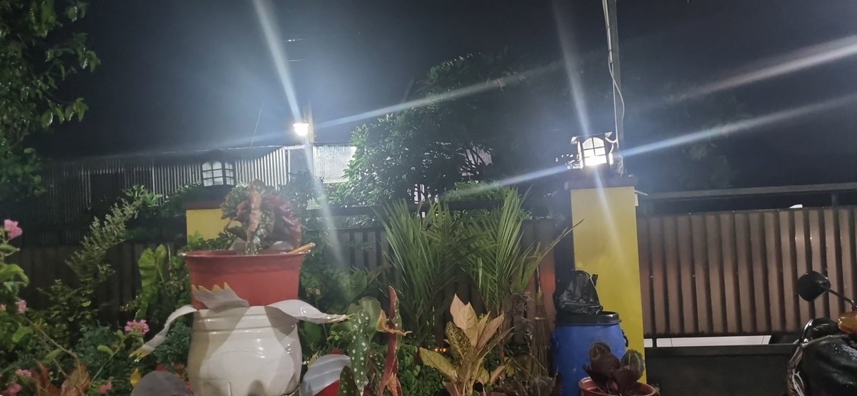 Terima kasih bosskuu <a href="/pln_123/">PT PLN (Persero)</a> , sudah hidup kembali setelah hampir 1 jam peteng ndedhet🙏🙏