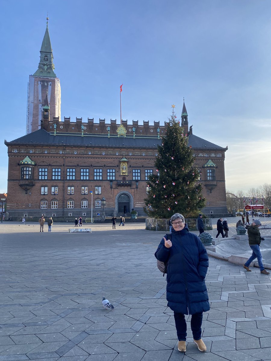 JanniMT's tweet photo. “God jul. Vi ses til april Ulla.”
Verdens bedste melding til mor i dag på Riget. ♥️🥹
Ingen ny cancer. Vi er så heldige! 🙏🏼
#fuckcancer #mor #lettelse #cancerkontrol #pårørende https://t.co/sS5qCoDIfG