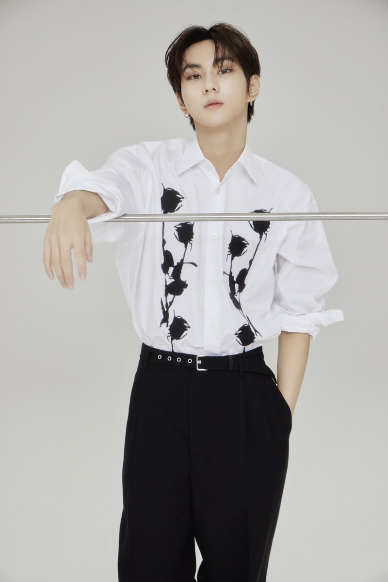 Inside our Winter issue, #JUNGWON #정원 reveals that his favorite track is “Orange Flower (You Complete Me)” from <a href="/ENHYPEN/">ENHYPEN OFFICIAL</a>'s "ORANGE BLOOD" album. Read the full interview and see additional images here: shop.vmagazine.com/products/gen-v4