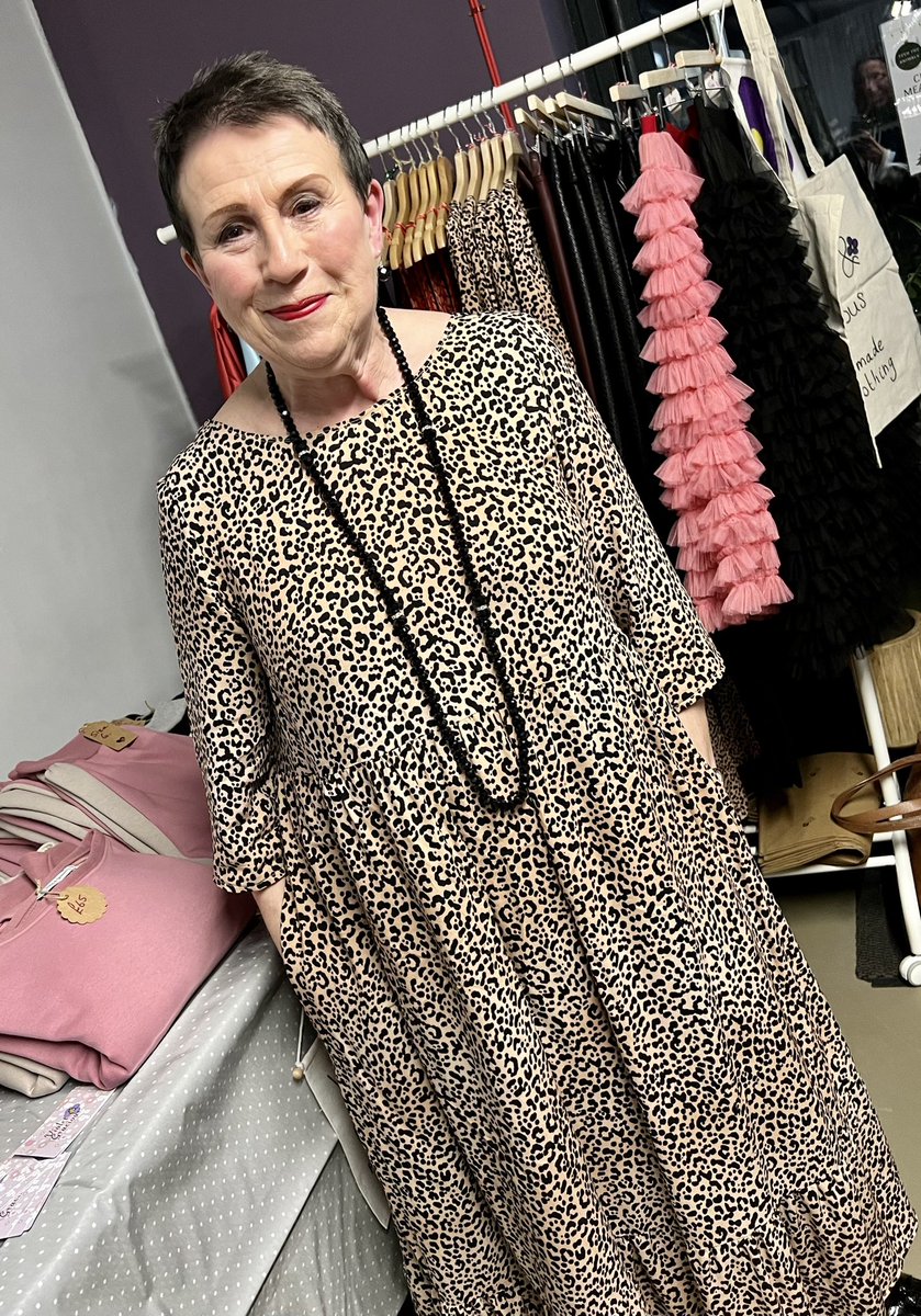 violetandgraci1's tweet photo. The Mothership rockin' our Lilly Leopard Smock dress 💛 this versatile dress suits any age and shape 💛 plus it has pockets 💛 now £45 💛
#versatile #dress #handmadedress #leopard #smockdress #violateandgracious #shopsmall #shopnow #shopchristmas #shophandmade #shopsmall https://t.co/JweB8fQQO1