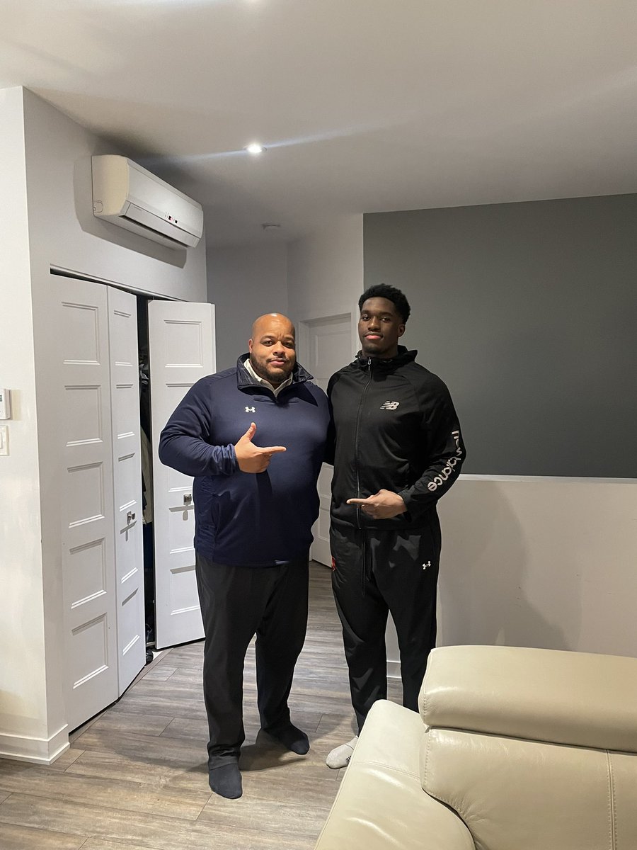 Thank you @Coach_Ferrell55 for the home visit!!