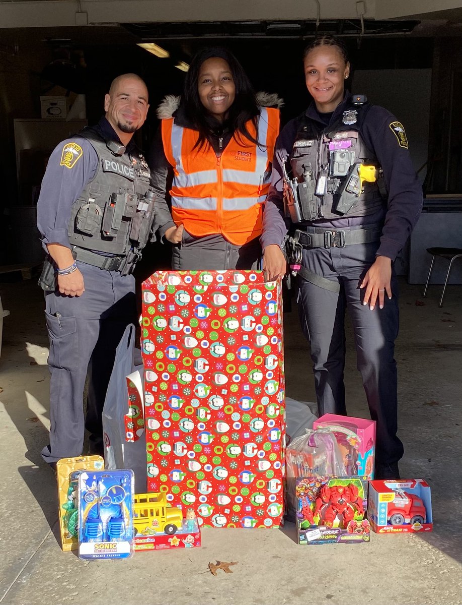 EuclidPal's tweet photo. Shout out to our friends over @FirstStudent for this wonderful donation of toys! Asia and Samantha made a special delivery and brought these to us. We are extremely blessed to have community partners like First Student who take an active role in making a difference for others! https://t.co/JHBEtD5pYr