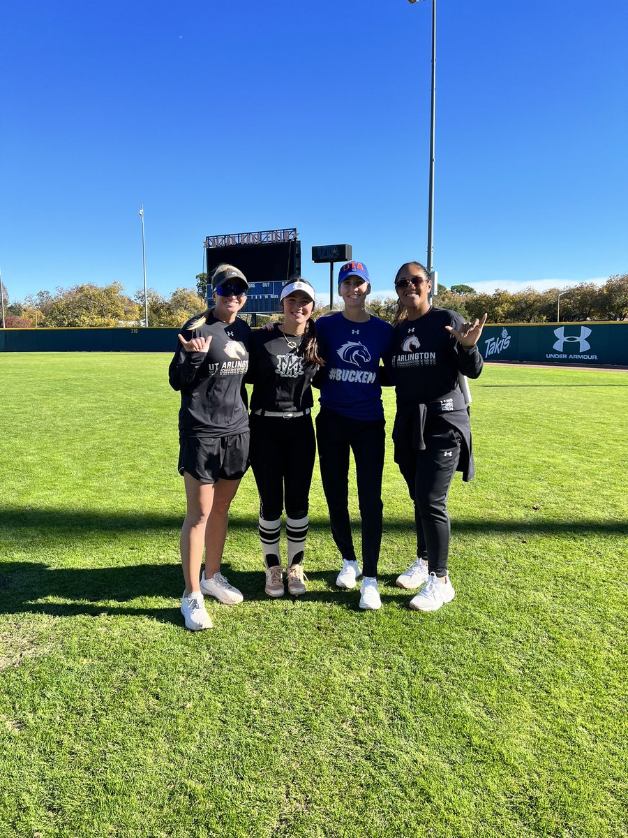 Thank you <a href="/UTAMavsSB/">UTA Softball</a> for hosting an amazing camp! Can’t wait for the next one! <a href="/AMAH_Herrera/">Athletics Mercado Academy Herrera Family</a> <a href="/_CoachAnthony/">Anthony Herrera</a>