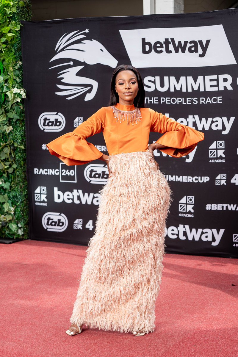 👑✨ #BetwaySummerCup Best Dressed competition 👑✨Tag a friend whose Betway Summer Cup look left jaws dropping. Encourage them to join the style showdown! 👯‍♀️👠 

#SummerCup  
#BetwaySummerCup
#BestDressed