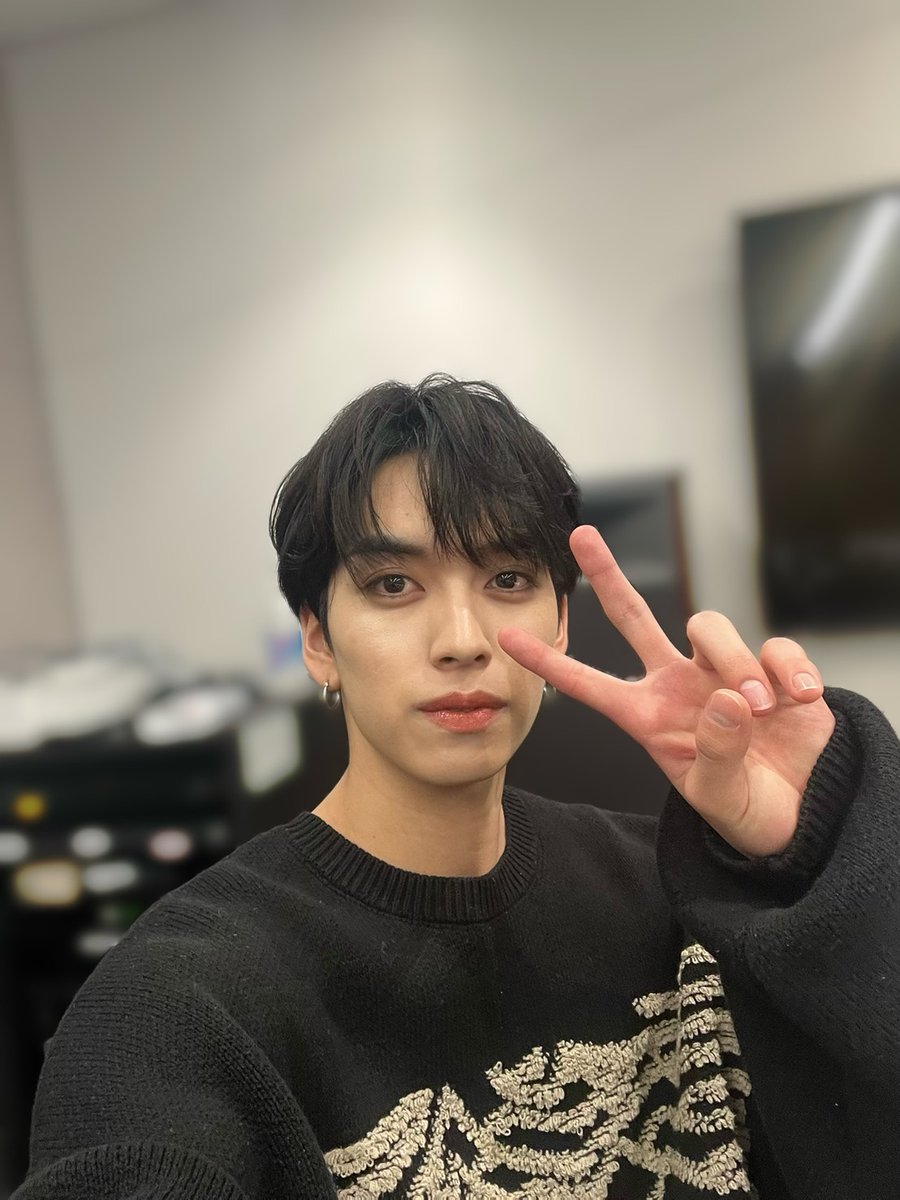 mazzel_official's tweet photo. 🎂 #HBD_EIKI 🎂

2023.12.06
HAPPY BIRTHDAY
to EIKI!

#MAZZEL #EIKI https://t.co/fHHvXWPXnr