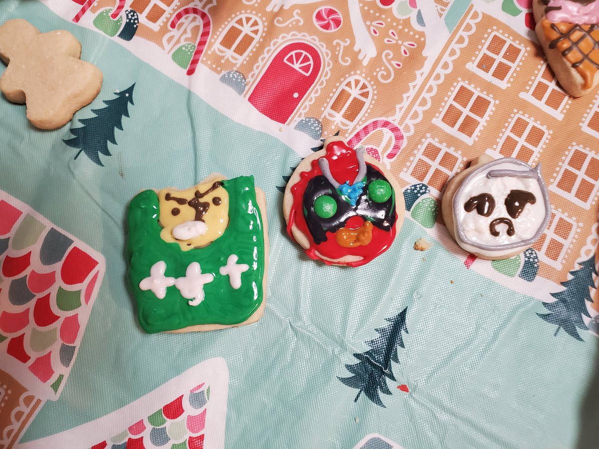 MonstrousPegas1's tweet photo. @StrongBadActual The Brothers Strong as Decemberween cookies! I should've made Tony Stony, too. Oh well. #ShutUpMonstrous https://t.co/uyJH9dQc1u