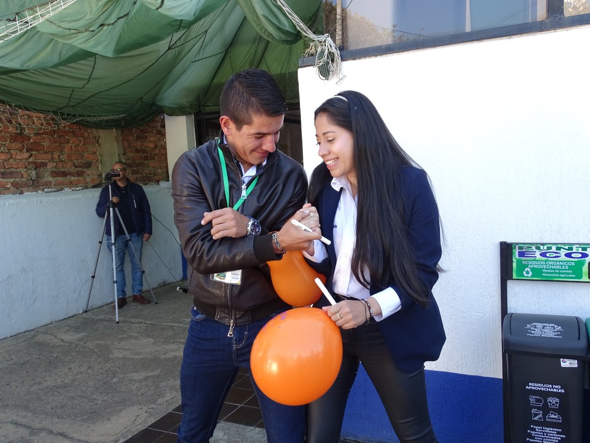 AngelicaUmanaC's tweet photo. @ElOIRdelaRegion 
Desde el CEAD #Chiquinquirá damos inicio a la construcción de territorios de Paz y Acción ciudadana @UniversidadUNAD #CampamentoOIRTerritoriosdePazyVida #ZCXXUNADenTerritorio Carpa 4 #TerritoriosdePazyVida @UNAD_ZCBOY @luzmarthav @linapedreros23 https://t.co/9bfoifrVY2