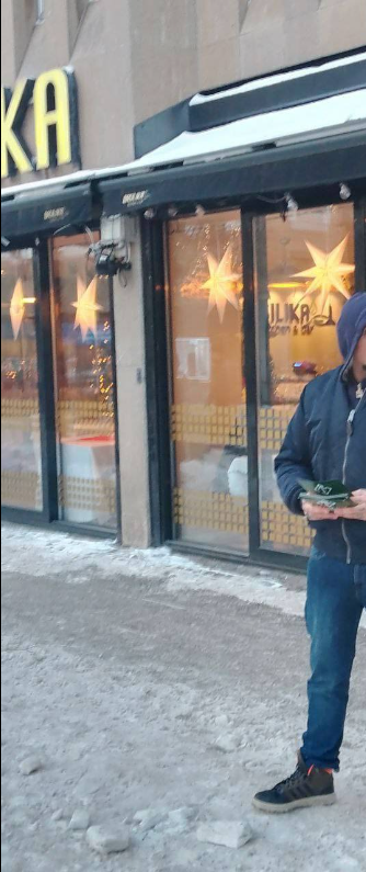 Nazispotting's tweet photo. JÖNKÖPING: NMR delar flygblad på Östra Storgatan. Uppdatera oss om vart de rör sig! Ta bilder. Ser du dem packa ihop och kliva in i en bil? Fota regplåten! All information är intressant. #svpol #svpolitik #nazism @NMR https://t.co/hyuesPq6d4