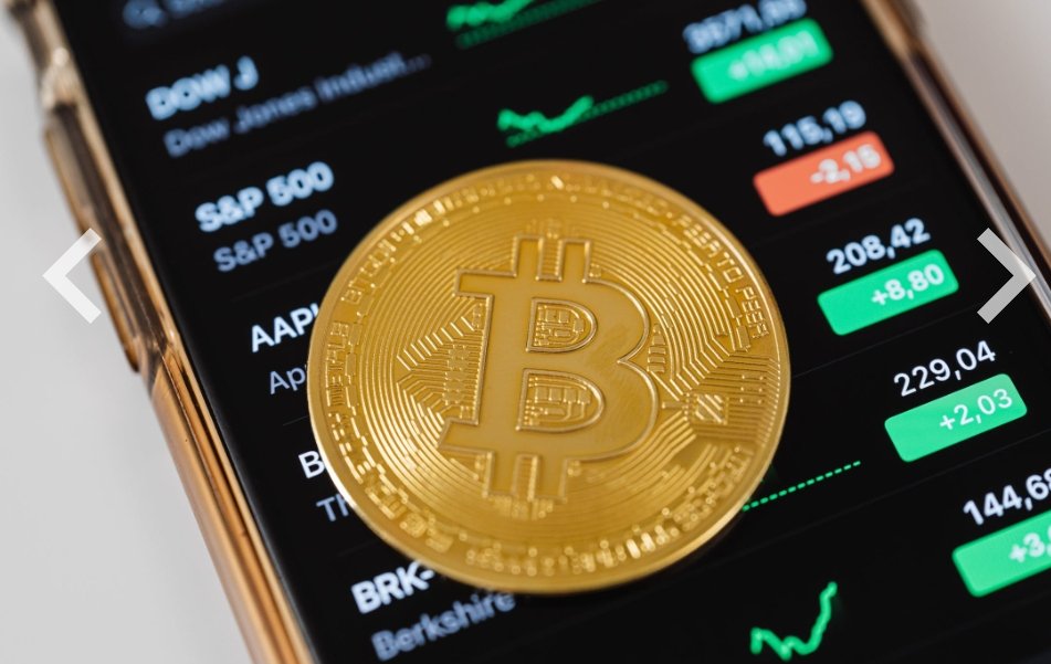 #Bitcoin has surpassed $42,000! The rise is being supported by dovish central bank commentary and the anticipation of a Bitcoin ETF approval in the US.
Next week is crucial for $BTC