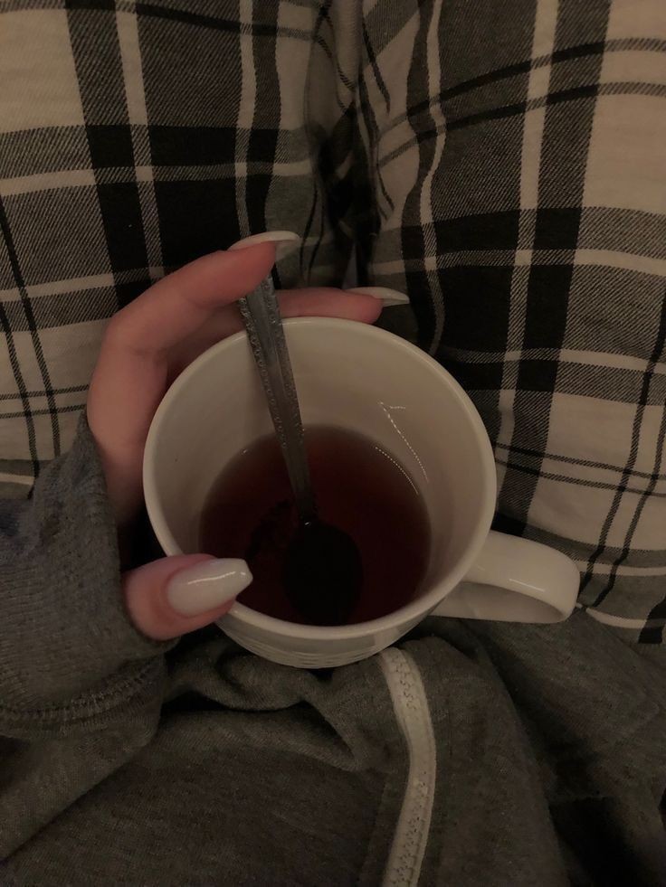 oopsmypayno's tweet photo. HALO HALO

Zróbmy tutaj proszę thread najlepszych herbat. Potrzebuję spróbować czegoś nowego także jeśli macie jakieś polecajki to śmiało piszcie 🫖🩷 https://t.co/q9AbDTRSUK