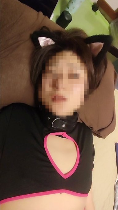 「〇〇（嫁の名前）の身体でいっぱい遊んで下さい♡」 せつない声で懇願する嫁に好き放題♪ 部屋いっぱいに広がる喘ぎ声とクチャ音を聞きつつ、快感と共に夜が更けてゆく😌 https://t.co/oT3Tt