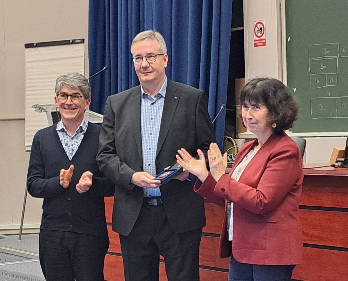 Organic Chemistry Division from the SCF (@dco_scf) on Twitter photo Congratulations to our 2023 <a href="/DCO_SCF/">Organic Chemistry Division from the SCF</a> prize Frédéric @Leroux_group who received his medal on the occasion the fall meeting. Congratulations to our 2023 <a href="/DCO_SCF/">Organic Chemistry Division from the SCF</a> prize Frédéric @Leroux_group who received his medal on the occasion the fall meeting.