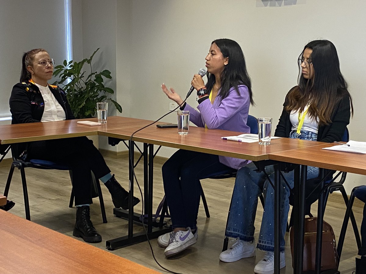 SimonuBogota's tweet image. María Paula Delgado, secretaria general de Simonu 2023, socializó las propuestas relacionadas con las comisiones que trabajaron los temas relacionados con la paz. 
#RedEsPaz