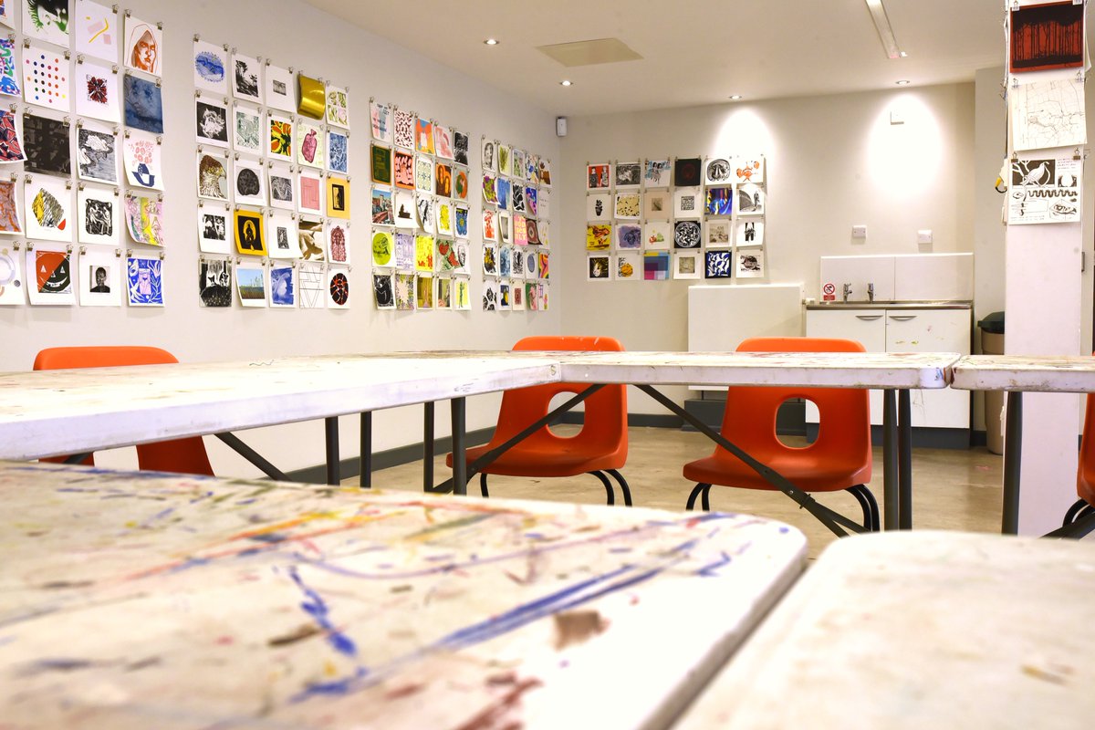 Considering planning your meetings or events for 2024?  📆

Our meeting rooms and hireable spaces have recently been transformed to create the perfect setting for your upcoming meetings and events in the new year!

Browse our spaces 👉 bit.ly/3Pxs91j