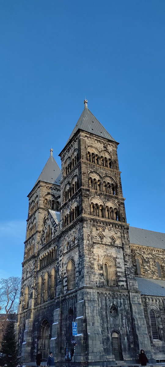 Lund received me with blue skies and 10C more than Stockholm! I hope it's a good forecast for the beamtime too! <a href="/GrupVilaplana/">vilaplana_grup 🏳️‍🌈🎼🍏🌾</a> <a href="/KTHuniversity/">KTH Royal Institute of Technology</a> <a href="/MAXIVLaboratory/">MAX IV Laboratory</a>