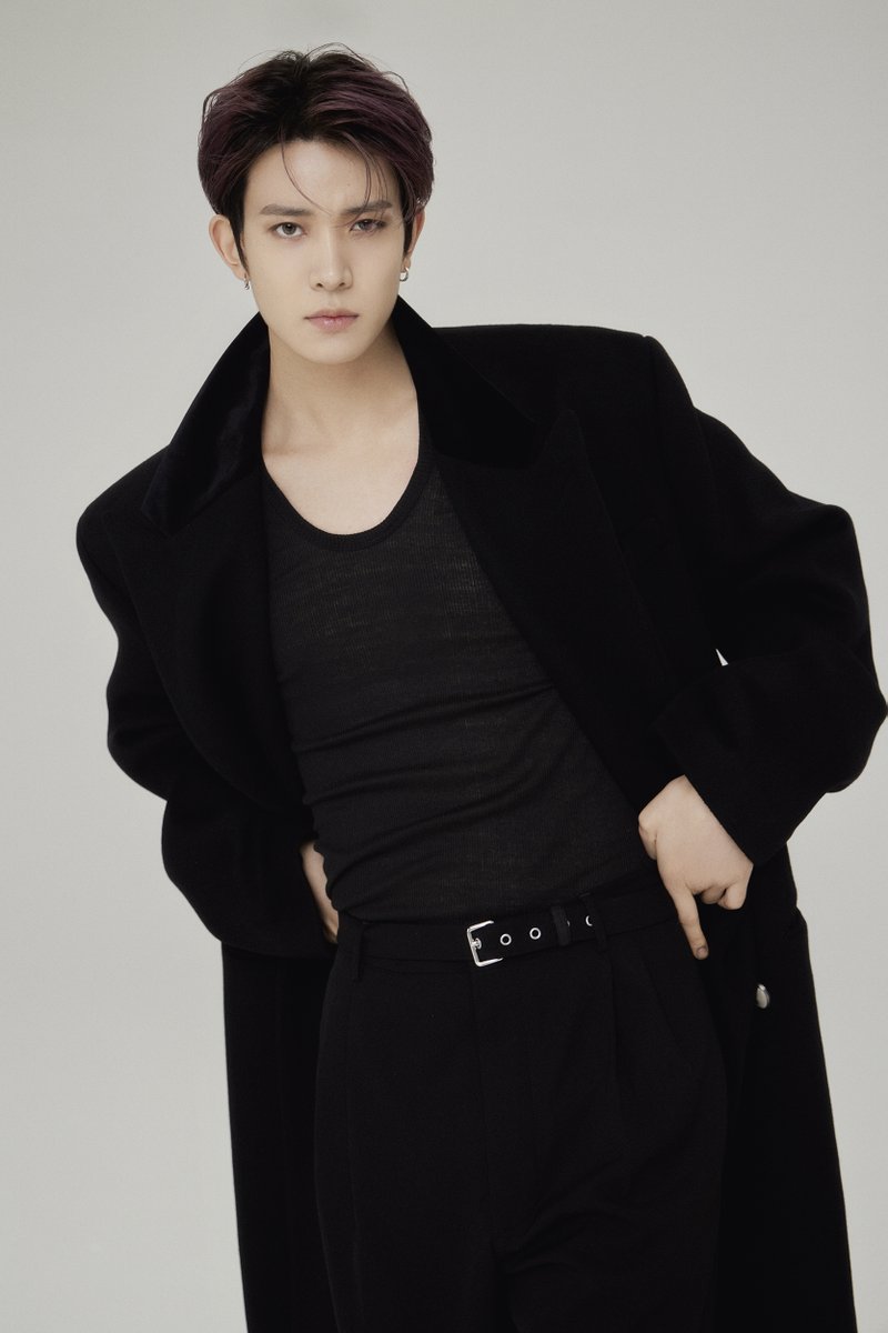Inside our Winter issue, #HEESEUNG #희승 of #ENHYPEN describes his style, "I enjoy playing around with pieces that have different vibes, and I pay particular attention to the quality of the fabric." Read the full interview and see additional images here: shop.vmagazine.com/products/gen-v4