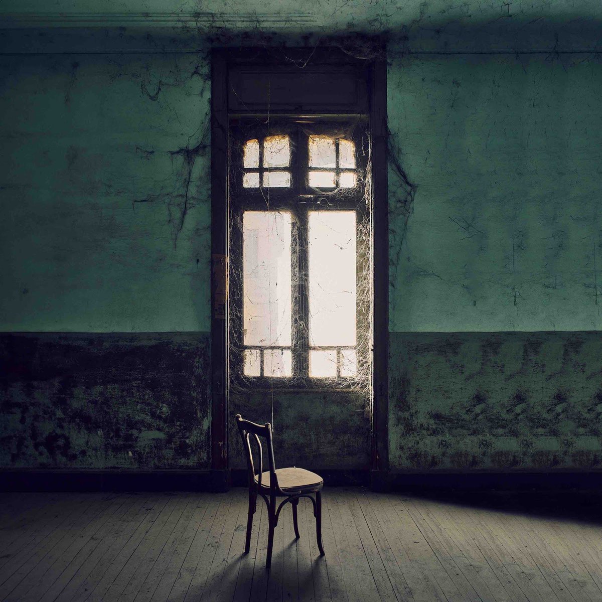 "Lullaby" by Aaria Tae is out now 🌍 share.amuse.io/track/aaria-ta…
x <a href="/FurstAgency/">Furst Agency</a>