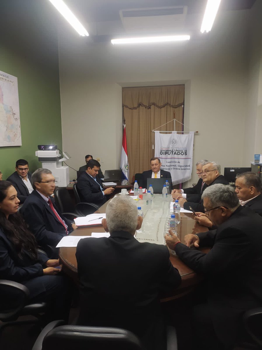 ComDefensaHCD's tweet image. Reunión de la Comisión

Visita de los miembros de la Comisión Directiva de la Coordinadora de Asociaciones de Excombatientes de la Gesta del 2 y 3 de febrero de 1989