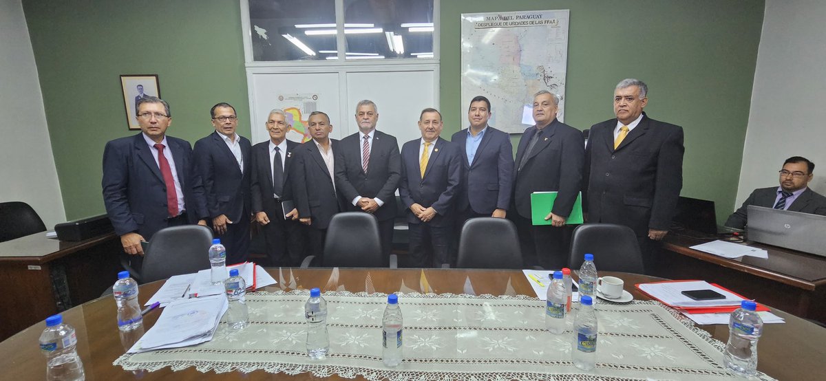 ComDefensaHCD's tweet image. Reunión de la Comisión

Visita de los miembros de la Comisión Directiva de la Coordinadora de Asociaciones de Excombatientes de la Gesta del 2 y 3 de febrero de 1989