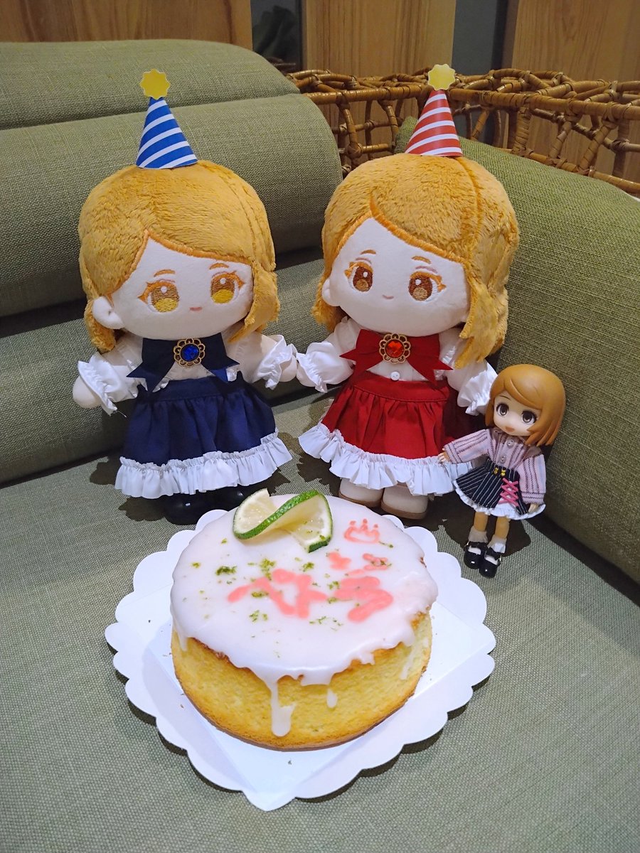 ZingZingZer0_'s tweet photo. 生日快樂,我的寶貝😘🧡
妳要永遠幸福😭😭
#進擊的棉花 #rivetra #handmadedoll #進擊的塑膠 #nendoroid #handmadecake
#ペトラ・ラル誕生祭2023
#ペトラ・ラル生誕祭2023 https://t.co/ptOM1rU8EV