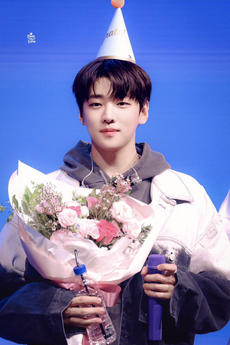 happyjaechanday's tweet photo. happy birthday jaechan! i hope you know how loved you are, you deserve all this love and support and so much more! that’s the result of your hard work🫶🏻 please always be happy and healthy, we love you so much!

#대장냥이_재찬이의_생일이다냥
#HAPPY_JAECHAN_DAY https://t.co/QCvelWdvs6