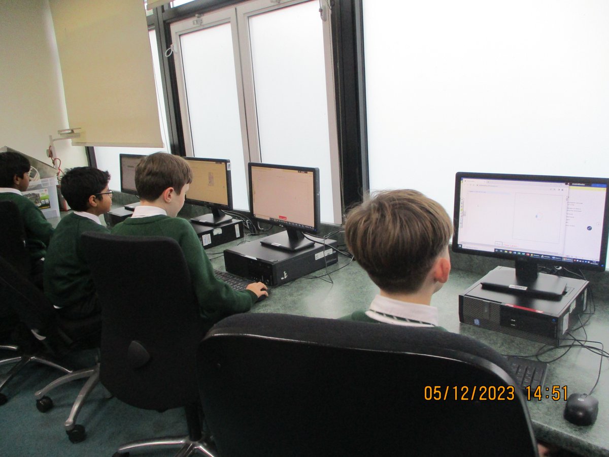 StAlbansRCSch's tweet image. Year 6 have been getting to code in Computing this week. Using turtle academy, they have completed the tasks and challenges to change the colour and the animal on the screen. #turtleacademy A great start to the topic.