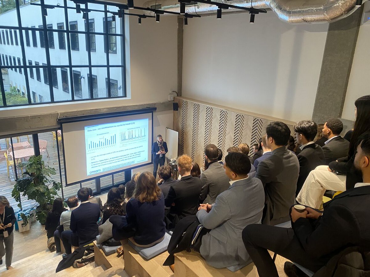 Cpr_Am's tweet image. 🔥 CPRAM a ouvert ses locaux aux jeunes talents de la Sorbonne du Master 2 Finance &amp;amp; AM et du Master 2 Trésorerie d’entreprise.  L&apos;objectif ? Partager notre expertise en #trésorerie et #crédit, en gestion et allocation #thématique, et notre engagement au service du #climat.