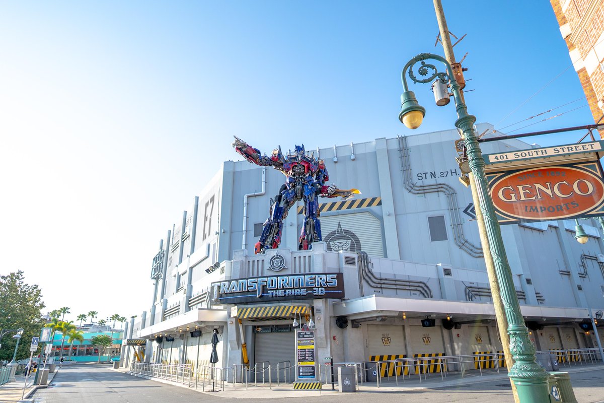 UniversalORL's tweet photo. Autobots, roll out and listen to the newest podcast episode that will transform your view on Transformers: The Ride 3D

Listen here: https://t.co/ZbhrD8Gjtd https://t.co/3ogfUYGReV