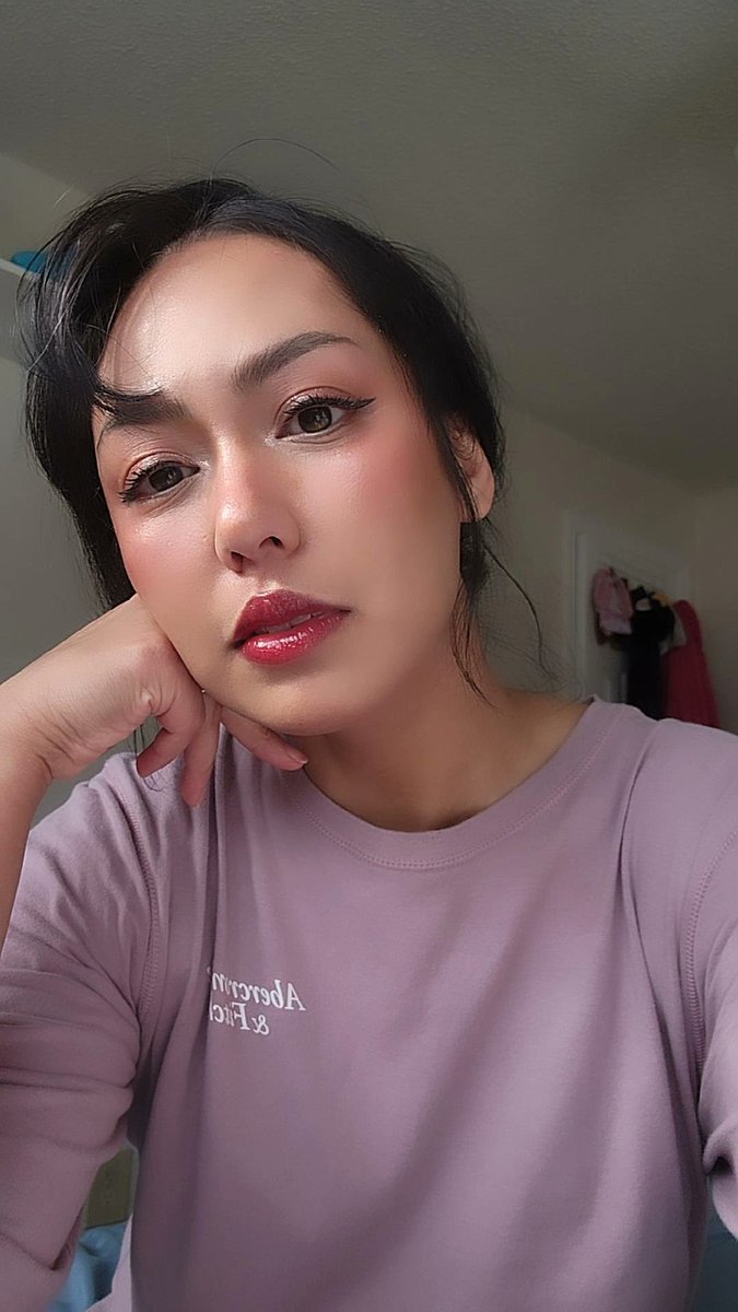 Apparently, this look is called #sugarplum makeup on #beautytok ??? I think I prefer it to the #coldgirl look.

The blush/eyeshadow is meant to be lilac/cool pink, but I think the red lip is making it all look warmer than it actually is IRL.