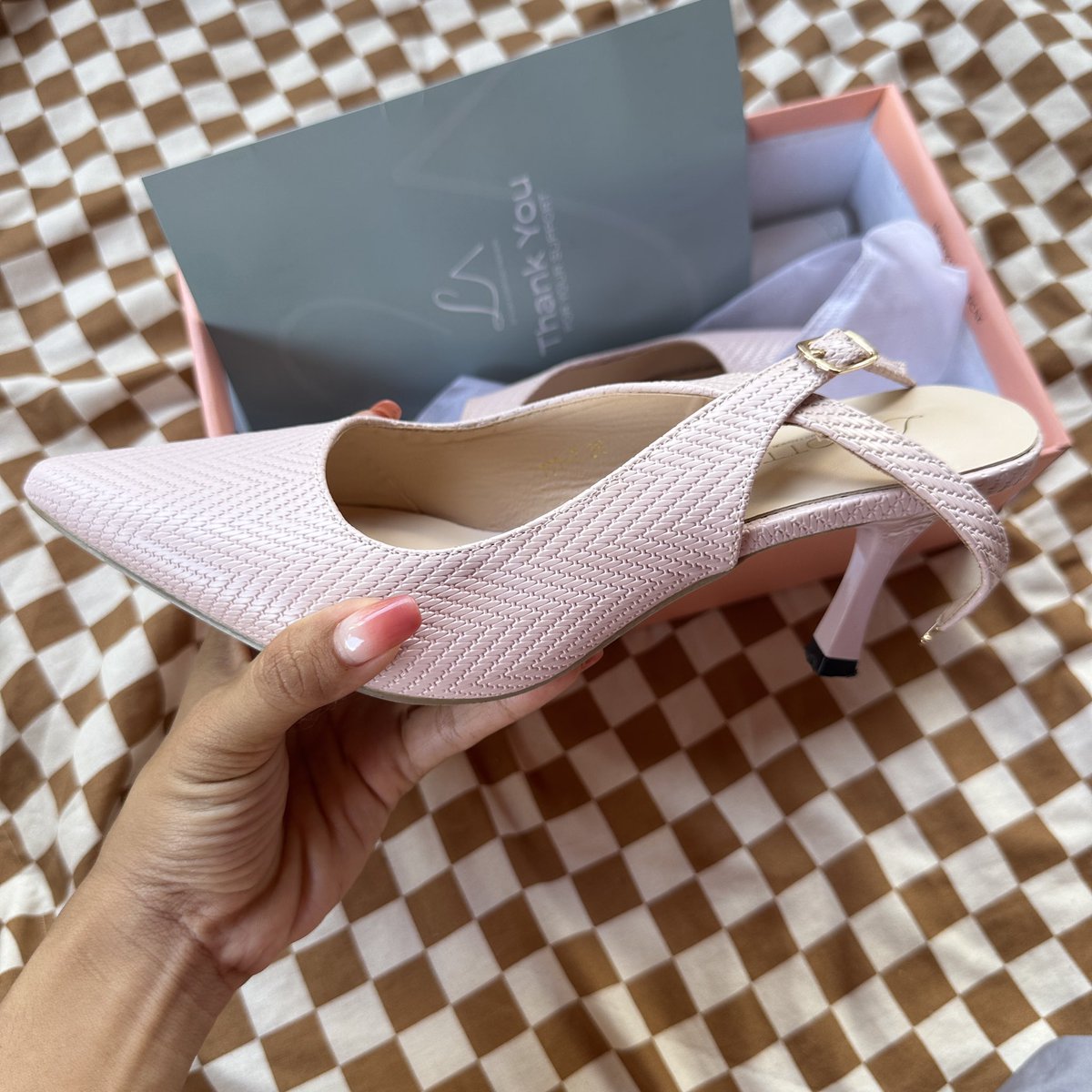 mamailja's tweet photo. ส่งต่อรองเท้าแบรนด์Labotte.bkk รุ่น The Lurchy💫
Color: Light Pink
Size: 38
Price: 700.- รส. (จากราคา890.-)
ใส่ครั้งเดียว ไม่มีตำหนิ 🌟
#labottebkk #ส่งต่อรองเท้า #ส่งต่อcintage #ส่งต่อเสื้อผ้า #TheLurchyLabotte https://t.co/6W78Au9VhK