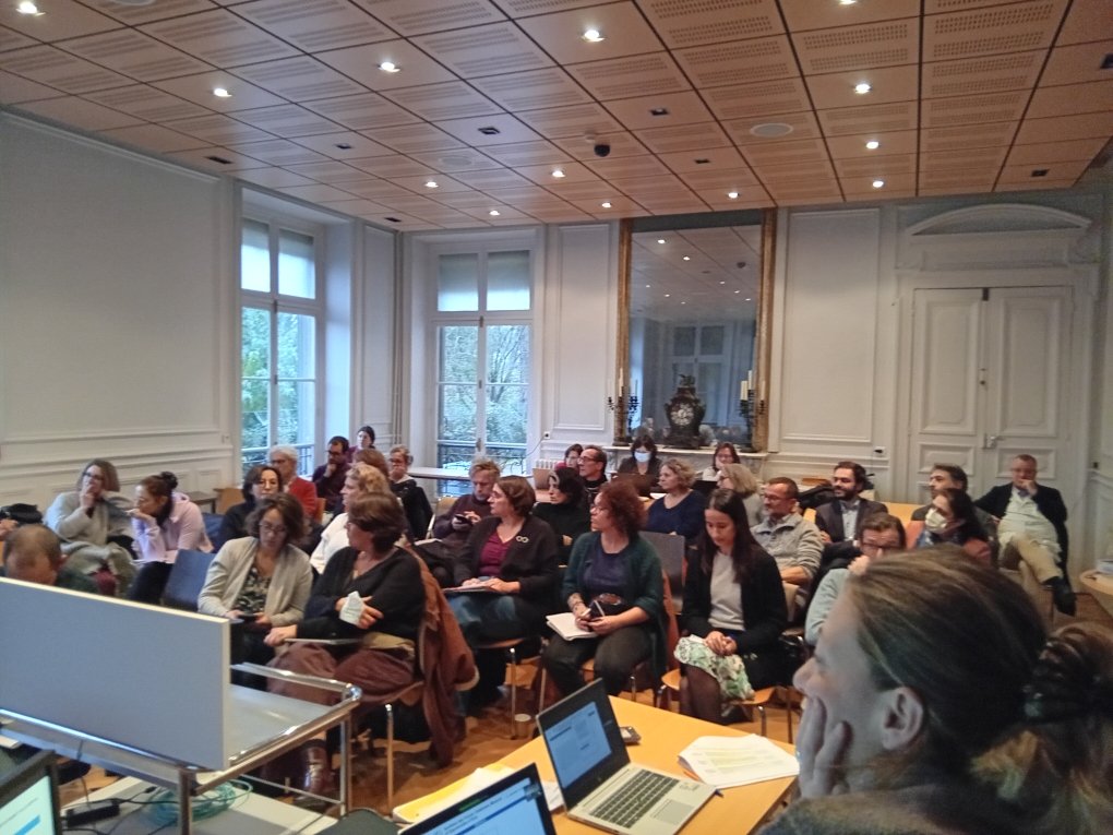 Restitution du diagnostic des #soinspalliatifs à Paris : 68% des Parisiens meurent à l'hôpital alors que 90% souhaiteraient mourir chez eux. Une volonté partagée  <a href="/ARS_IDF/">ARS Île-de-France</a>, professionnels et Corpalif de renforcer les soins palliatifs à domicile, en EHPAD et pour les précaires