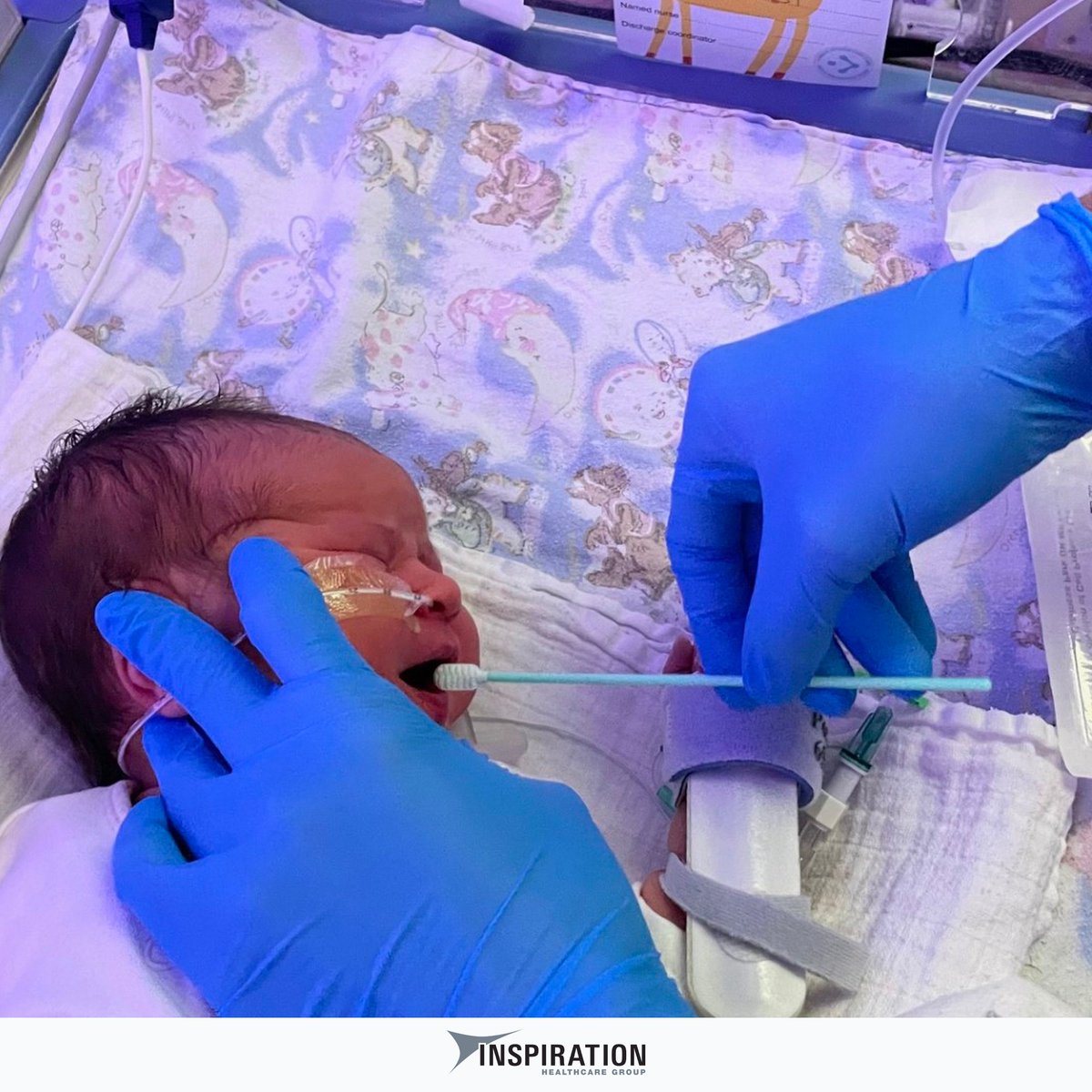 🎉 Exciting news! The Genedrive MT-RNR1 test was successfully launched at Royal Sussex County Hospital, Brighton. Below we share heartwarming photos of a parent with their child & catch a glimpse of the gentle cheek swabbing process.

More 👇 
#WeAreInpiration #GDR #testimonial