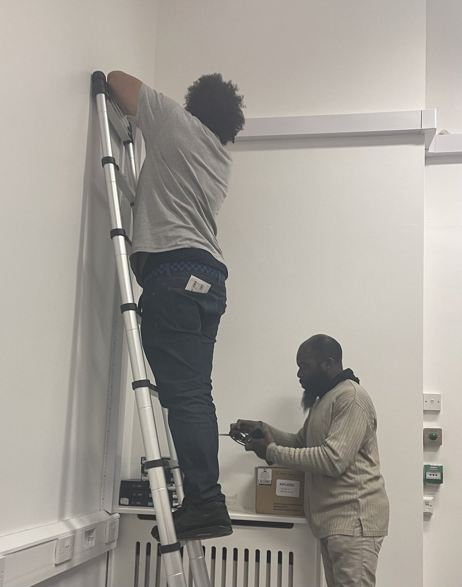 @millenniumcic is buzzing with excitement as dedicated volunteers, Gareth & Leon helps get up for the 3pm grand launch of the new Neighborhood digital hub💻🎮on Thursday, at 1 Opal St, SE11 4HZ @coding @LambethCouncil @gaming 🚀🚀