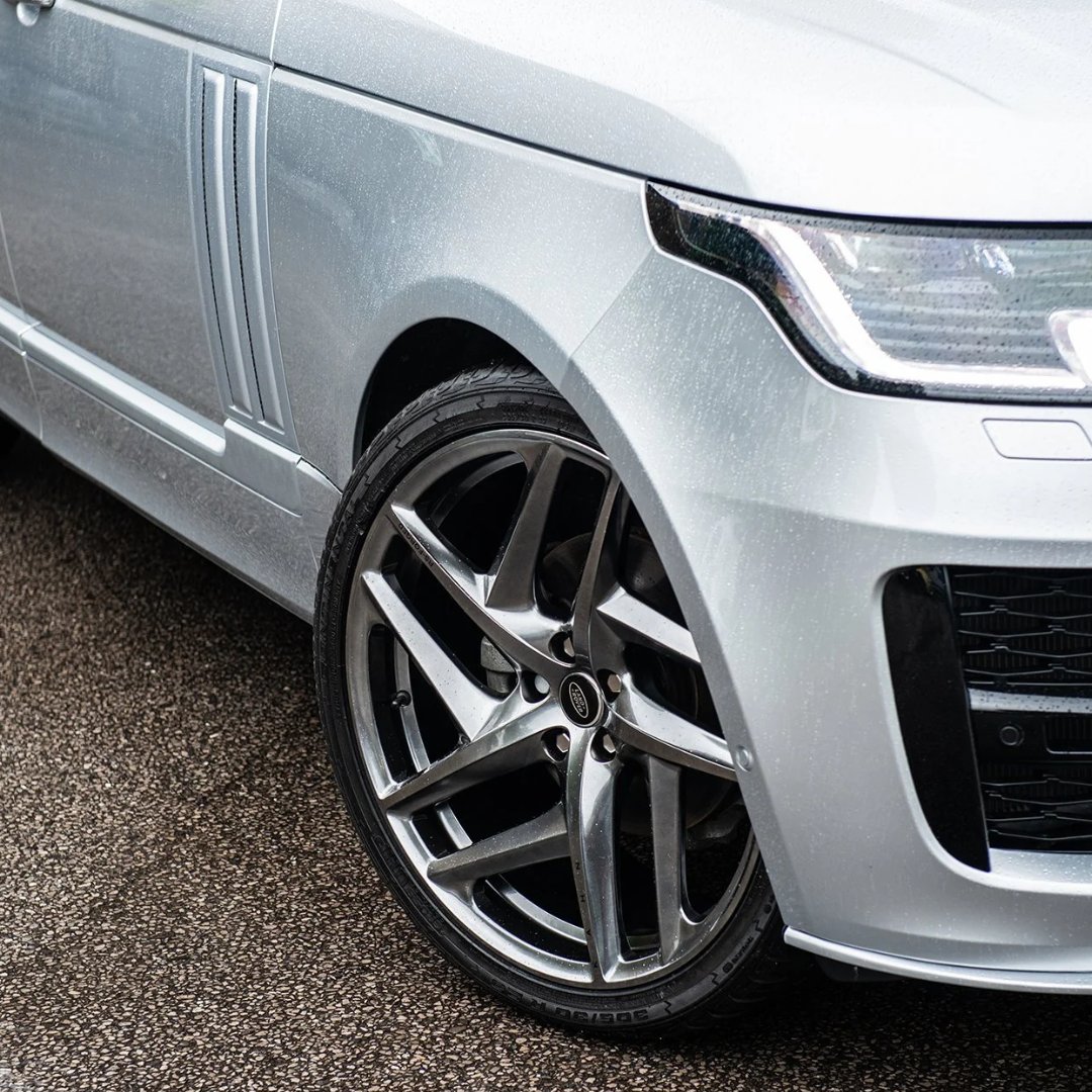 ProjectKahn's tweet photo. Brand: KAHN® Type 52 Wheels
Model: Range Rover
Material: RS Forged
Colour: Dark Shadow
Size: 23"
Copyright Design by KAHN®
#ProjectKahn #KahnDesign #Type52 #RSForged #RangeRover #alloywheels https://t.co/wwxDMWMhok