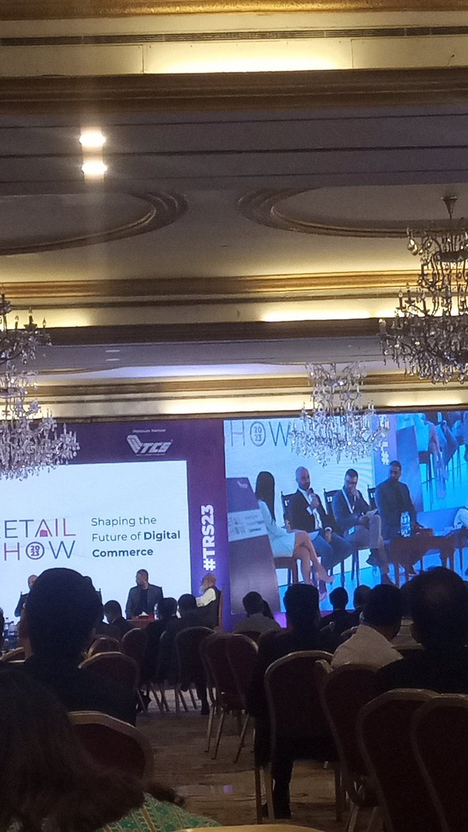 awan_kulsoom's tweet photo. Discussing the strategies for inflationary times for FMCG with:

Dr. Jawaid Abdul Ghani 
Muntaqa Peracha
Munsub Abrar
Kassim Shroff

@foodpanda_pk, #naheed @KraveMart

 #TheRetailShow23 #TRS23 @Terrabiz #terrabiz #SocialChamp https://t.co/wRc2QCYDMF