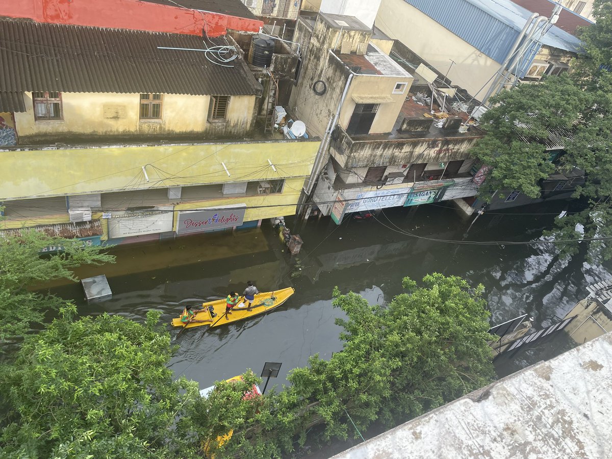 skaditya88's tweet photo. @TANGEDCO_Offcl @EB_Adyar_Tmbm @chennaicorp @CMOTamilnadu Thiruvanmiyur near Adyar bakery .. please restore power or atleast give us some indication of when things will be resolved https://t.co/7HTtOMdMtj