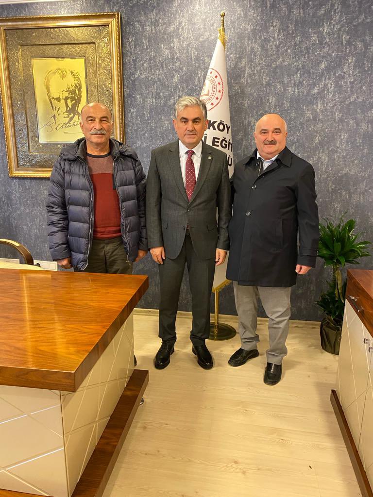 🔹İlçe Müdürümüz Sayın Kürşat Arzuoğlu'na Şehit Pilot Muzaffer Erdönmez Ortaokulu Müdürü Temel Kahveci ve Mesleki Eğitim Merkezi Emekli Müdürü Muhittin Kara hayırlı olsun ziyaretinde bulundu. 
İlçe Müdürümüz nazik ziyaretlerinden dolayı teşekkür etti.

 <a href="/MucahitYentur/">Murat Mücahit Yentür</a> <a href="/karzuoglu/">Kürşat ARZUOĞLU</a>