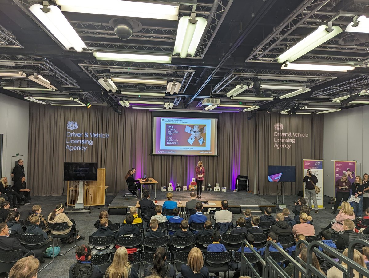 DVLA_Careers's tweet photo. Good luck to everyone taking part in our annual #DVLACodeChallenge today!  

We’ve been joined by schools across Wales in RLDC, Swansea, celebrating STEM skills in young people. https://t.co/AtE4znHEN8
