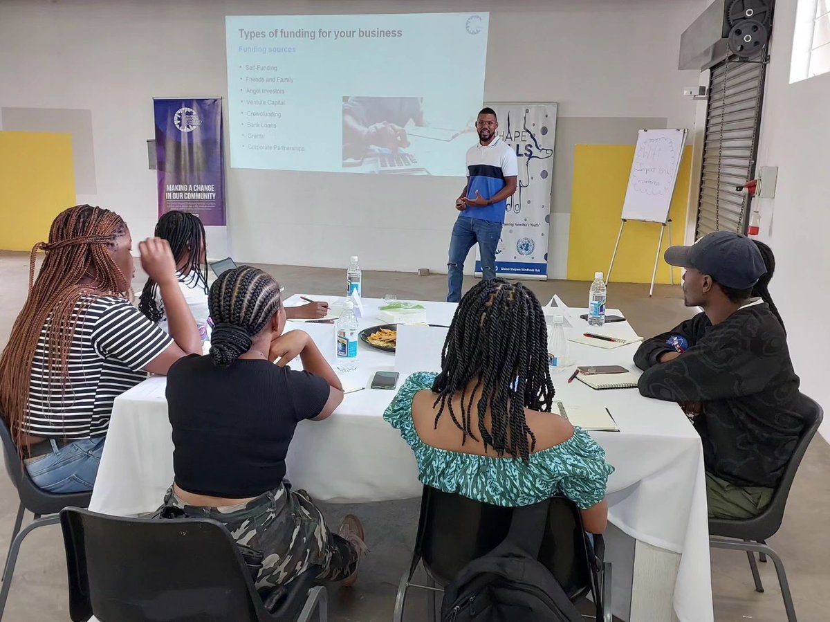 Raldo16's tweet photo. On the 25th of November, the @WindhoekShapers new recruit, Tuyamba Akwaake, shifted gears and facilitated the Entrepreneurship workshop. ShapeSkills has a dual objective - preparing graduates for the job market AND equipping them with the tools to start their own businesses. https://t.co/EUu31AQZpL