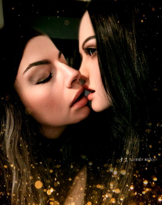 Kisses with Azogh 💋 https://t.co/TTvk6A1pFS