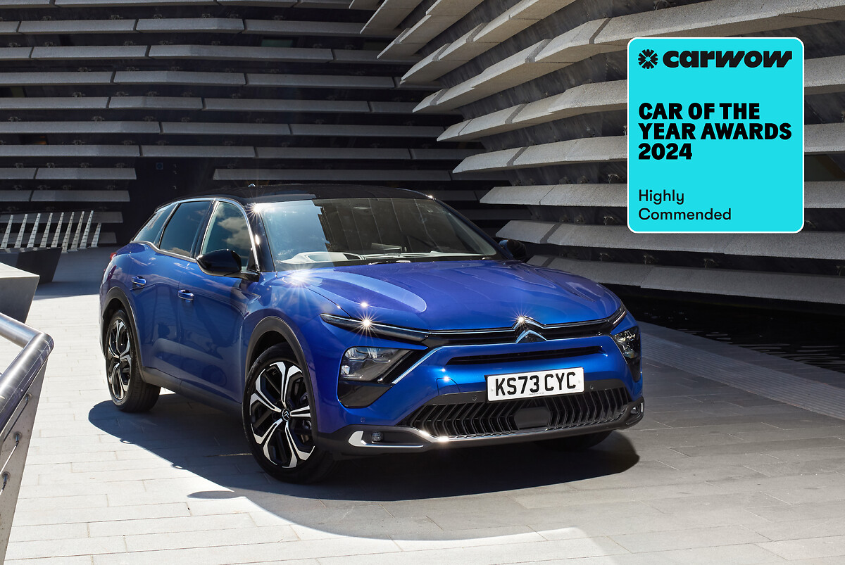 #CitroënC5Aircross wins ‘Family Values’ award in the @CarwowUK ‘Car of the Year’ Awards 2024 thanks to its practicality, comfort & competitive pricing. #CitroënC5X is highly commended in ‘Comfortable Cruiser’ category & @CitroenUK for 'Brand of the Year’.👉bit.ly/3Rc4fZ1