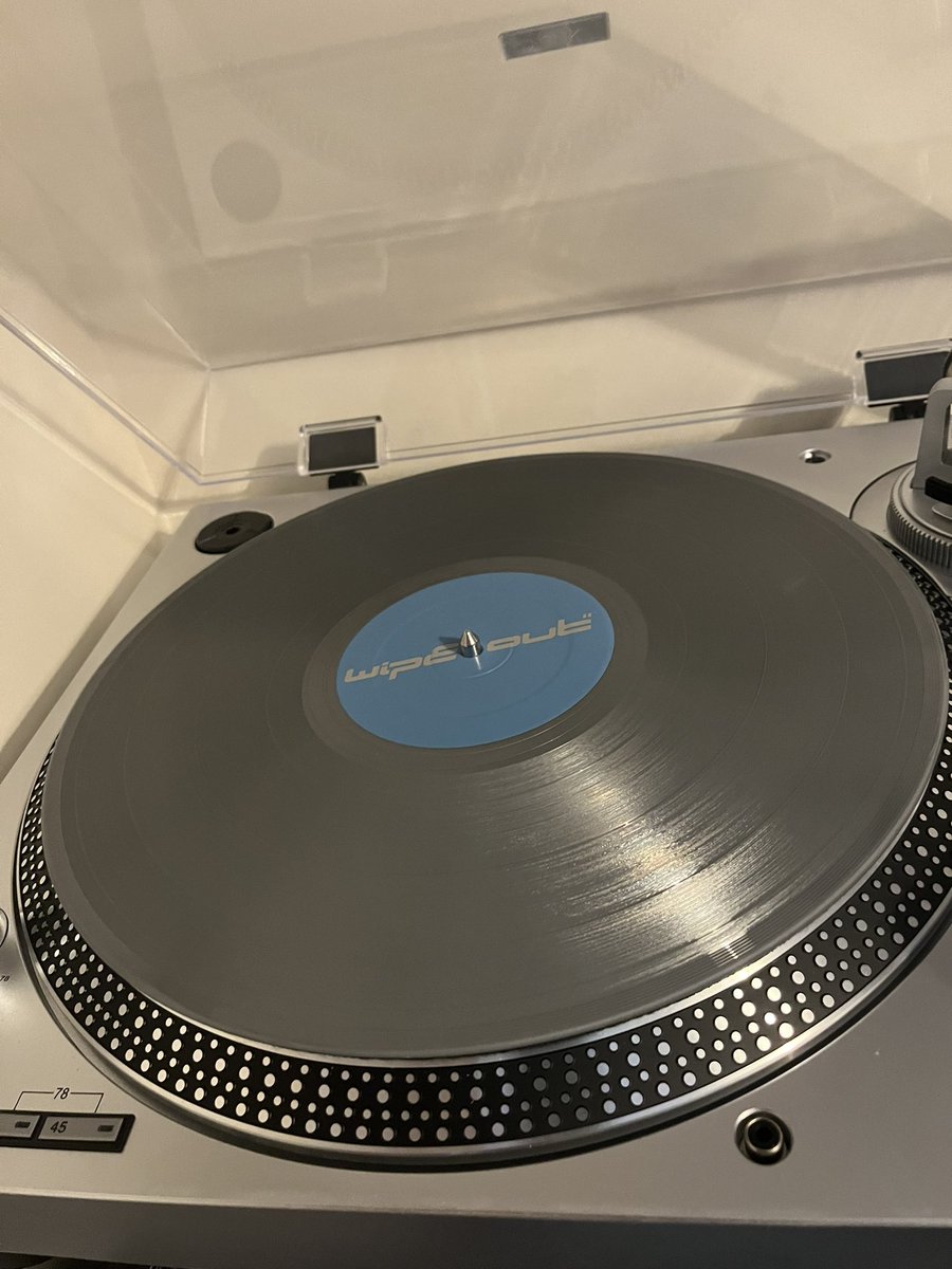 connolly75's tweet photo. Todays listening courtesy of @CoLDSToRAGE 🎧it’s amazing 🤩 https://t.co/NZC9BpY5nG