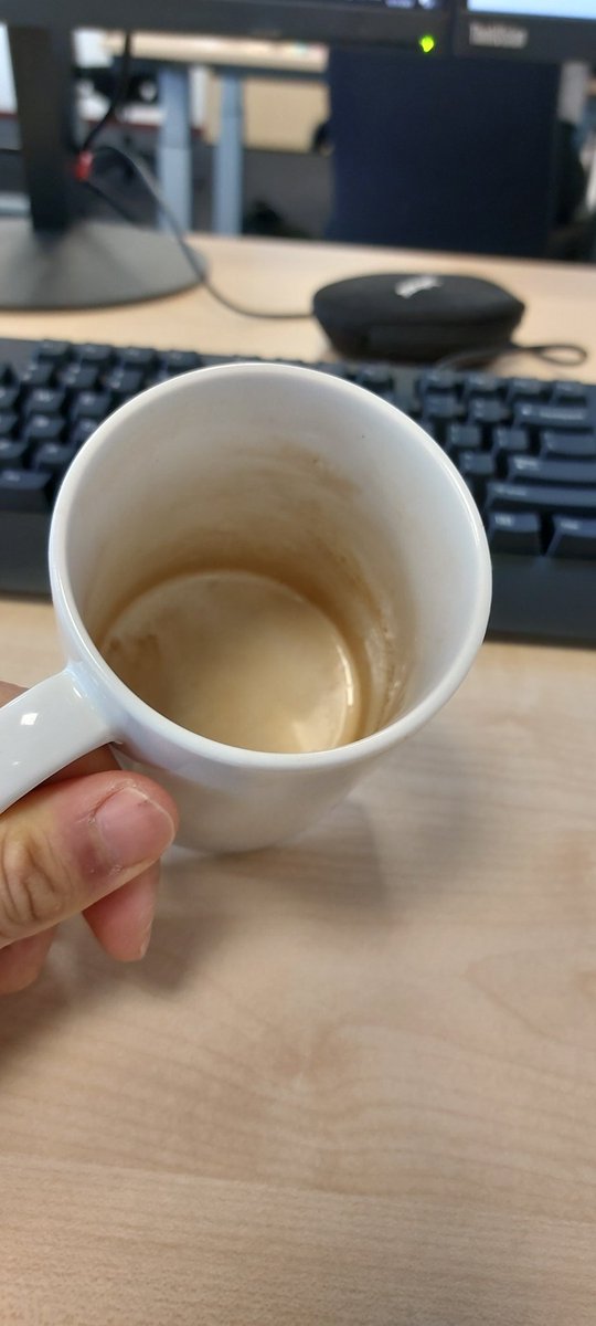 Jairo_Martinez's tweet photo. Bon dia, gm, goedemorgen, buenos días 

#notenoughcoffee https://t.co/hIy76NKD2d