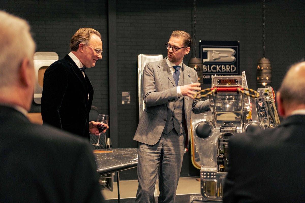 NielsvanRoij's tweet photo. Kaeve
A peak in the @NielsvanRoij studio where often we have visiters over for our Kaeve Tour: a high octane trip passing all companies here.
---
#italiancars #italiandesign #retrocars #builttobedriven #exoticcars #supercarsdaily #gentlemanstyle #gentelmandriver #motorsport https://t.co/r5eEzuZgou