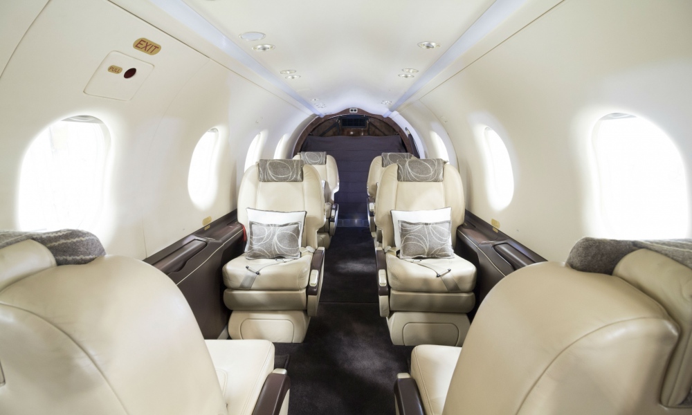 JetHustle's tweet photo. Luton > Belfast by private plane for regular airline prices, with catering &amp; bar included: £199 per seat for members &amp; £249 per seat for non-members. 

#travel #privatejet #travelling #JetHustle #vacation #Dublin #traveler #Ireland #Belast https://t.co/RT8y4gspRR