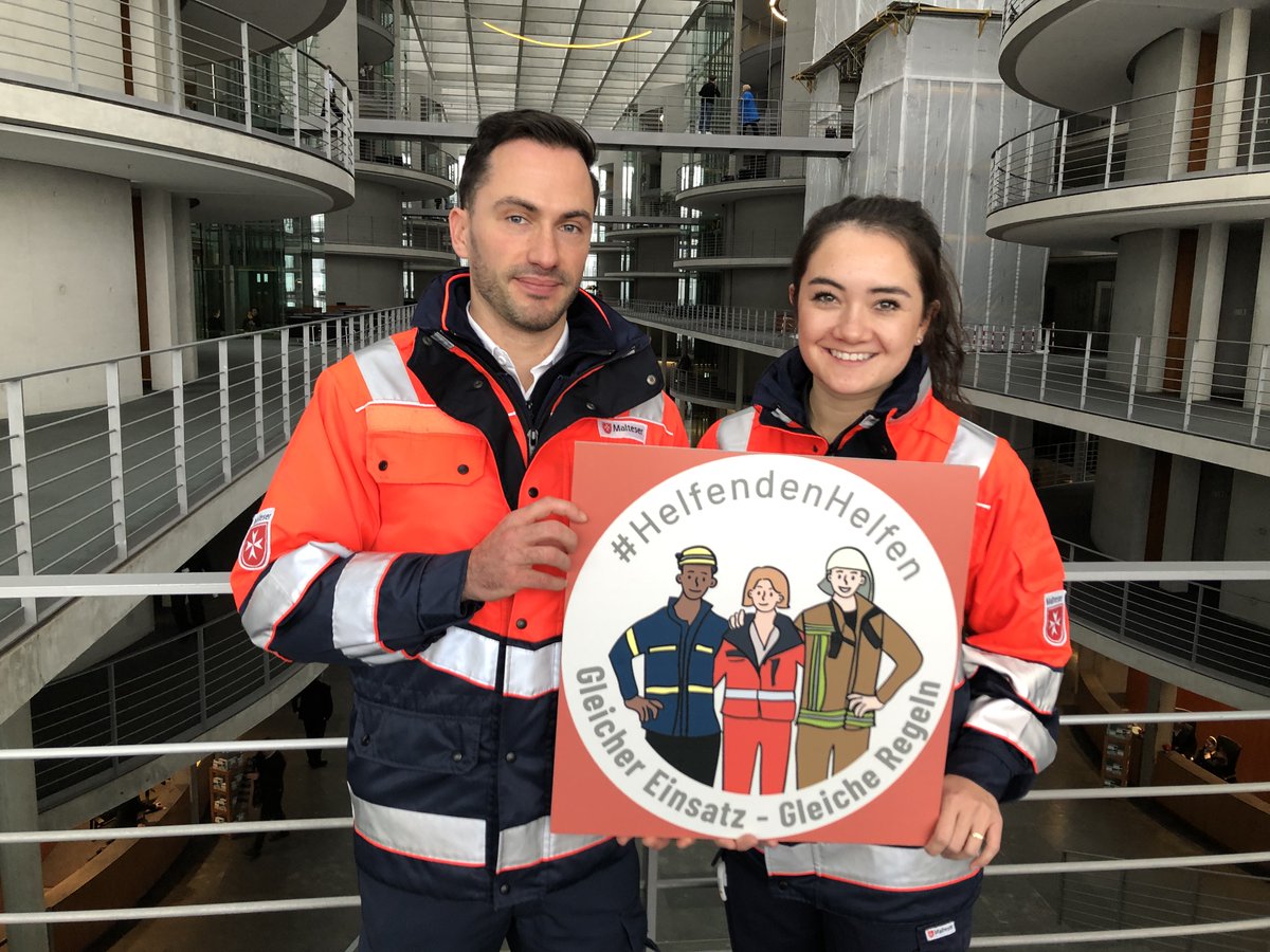 Heute am #TagdesEhrenamtes machen wir auf das wichtige Thema #Helfergleichstellung aufmerksam, das auch für unsere Berliner Ehrenamtlichen enorm wichtig ist. Alle HelferInnen im Katastrophenschutz sollten die gleichen Rechte haben -  warum, erklären wir hier. ⬇️