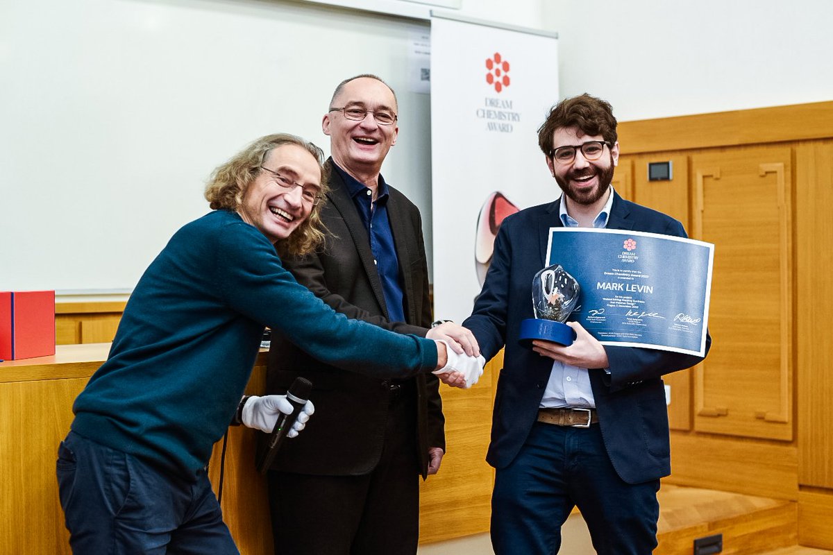 IOCB Prague (@iocbprague) on Twitter photo #DreamChemistryAward 2023 hosted by <a href="/IOCBPrague/">IOCB Prague</a> & <a href="/ICHF_PAN/">IChF PAN</a> knows not only its marvelous finalists but also the absolute winner.
The winner of the 2023 Dream Chemistry Award is Mark Levin <a href="/LevinChem/">Mark Levin</a> of @uchicago with his project "Skeletal Editing: Enabling Synthesis that #DreamChemistryAward 2023 hosted by <a href="/IOCBPrague/">IOCB Prague</a> & <a href="/ICHF_PAN/">IChF PAN</a> knows not only its marvelous finalists but also the absolute winner.
The winner of the 2023 Dream Chemistry Award is Mark Levin <a href="/LevinChem/">Mark Levin</a> of @uchicago with his project "Skeletal Editing: Enabling Synthesis that
