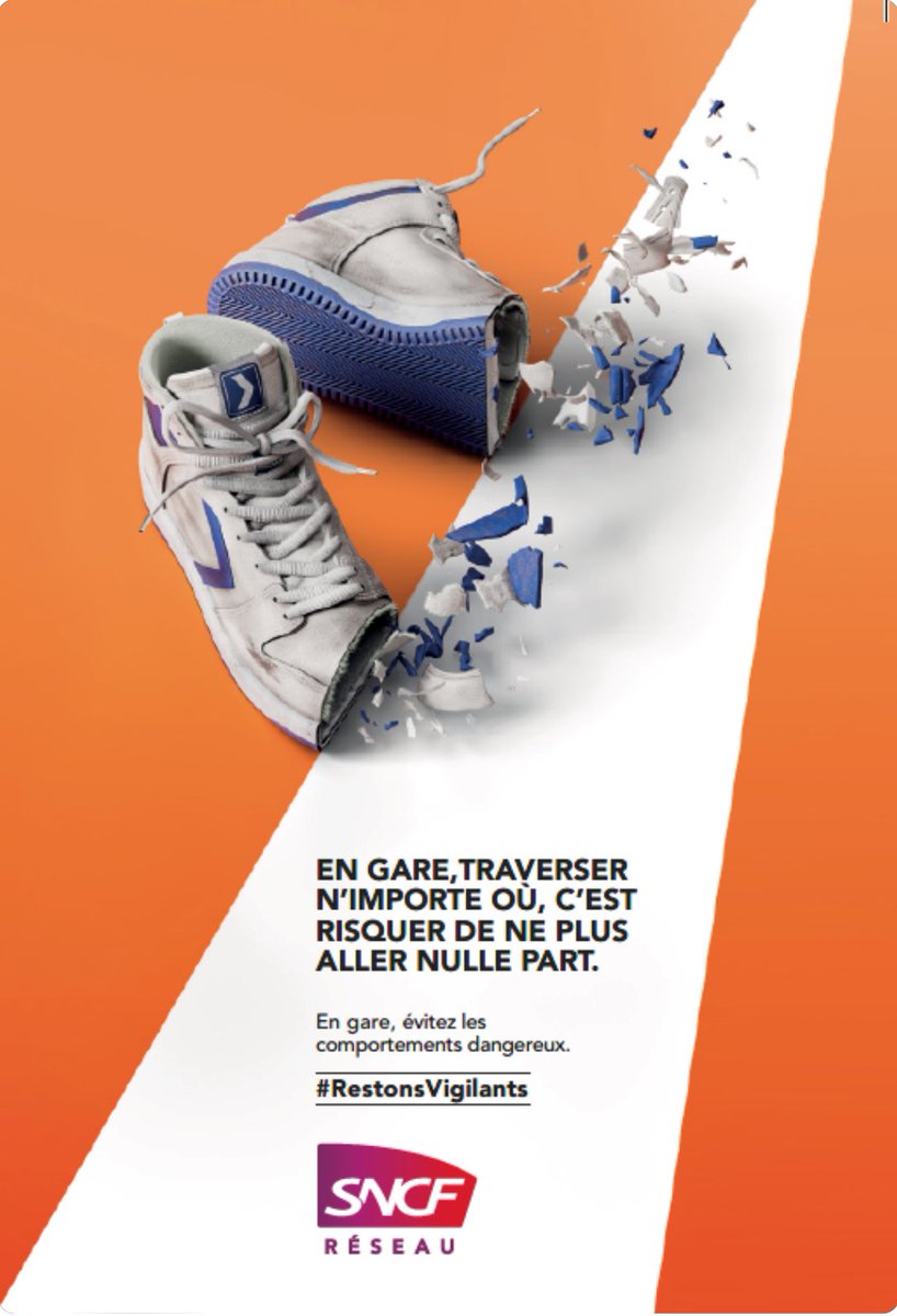 SncfChefdebord's tweet photo. Bonjour X , en deux jours j’ai vu 3 fois des adolescents traverser des voies au lieu de prendre la passerelle !! 
Parents sensibilisés vos enfants ! Vaut mieux qu’ils perdent 2 min que leurs vie !!
@TERPays2LaLoire 
@SNCFReseau  je vous emprunte l’image ne m’en voulez pas 😊 https://t.co/TUlo94xgMs